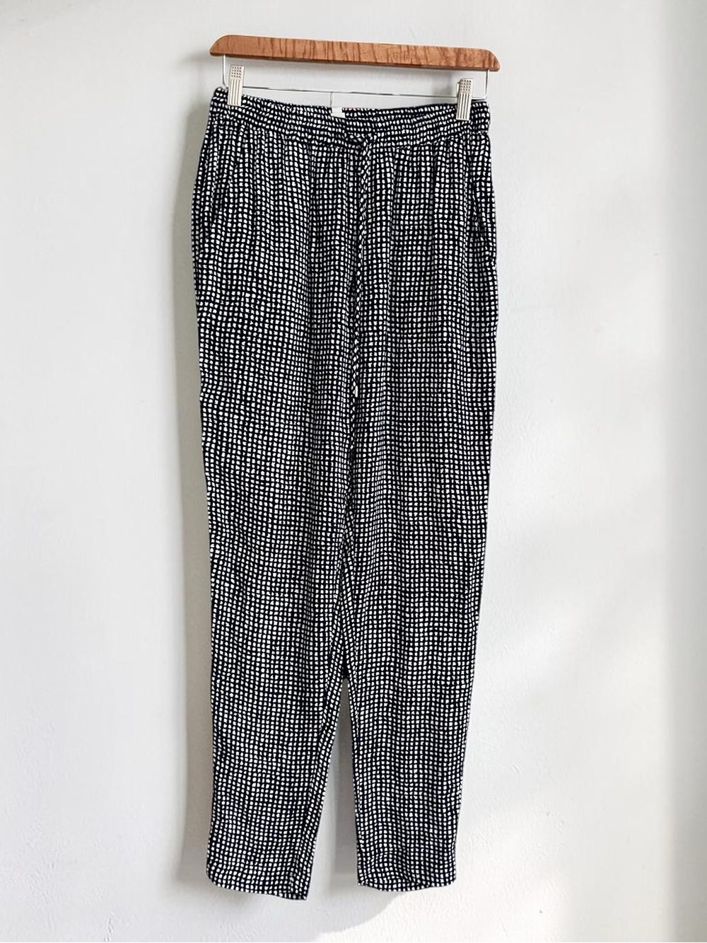 L.K. Bennett London Black Ivory Houndstooth Print Tapered Pull-On Trousers US 2 - Picture 2 of 11
